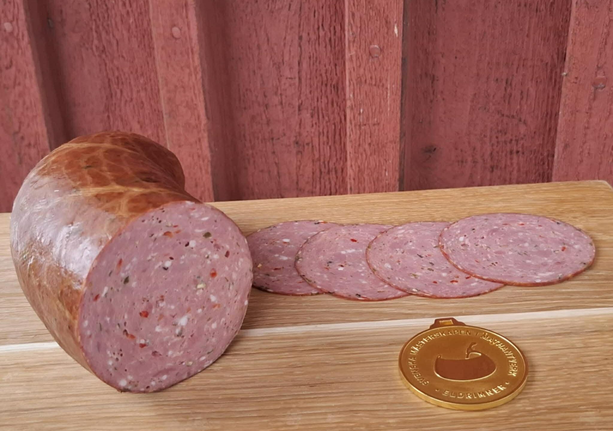 FÅR-TRÄFFLIG PÅLÄGGSKORV MED ROSMARIN